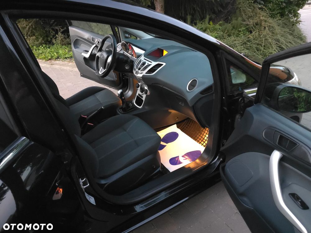 Ford Fiesta 1.25 Titanium - 25