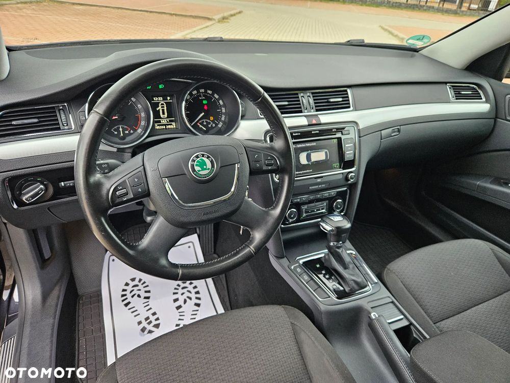 Skoda Superb 2.0 TDI DSG Exclusive - 10