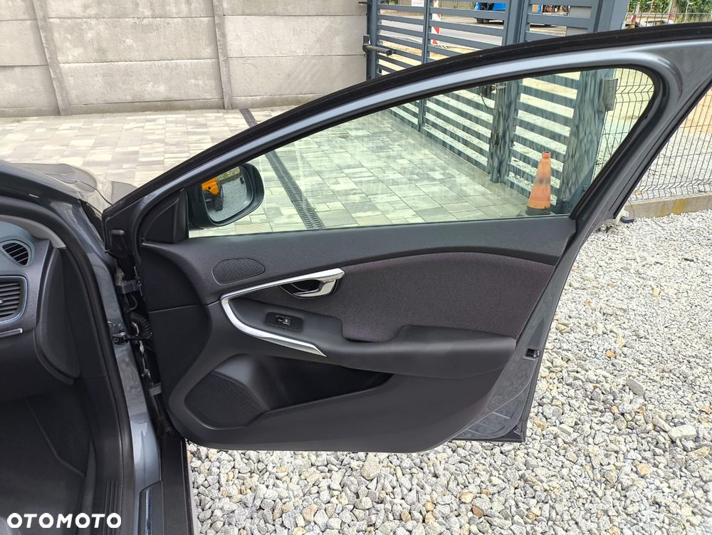 Volvo V40 D3 Momentum - 15