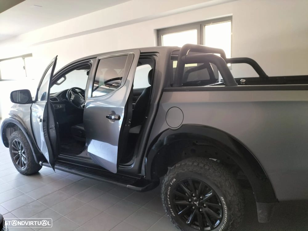 Mitsubishi L200 2.4 DI-D CD Sport Strakar 4WD - 5