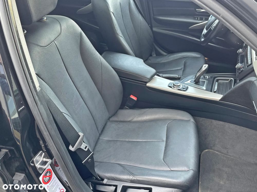 BMW Seria 3 320d Blue Performance Sport Line - 23