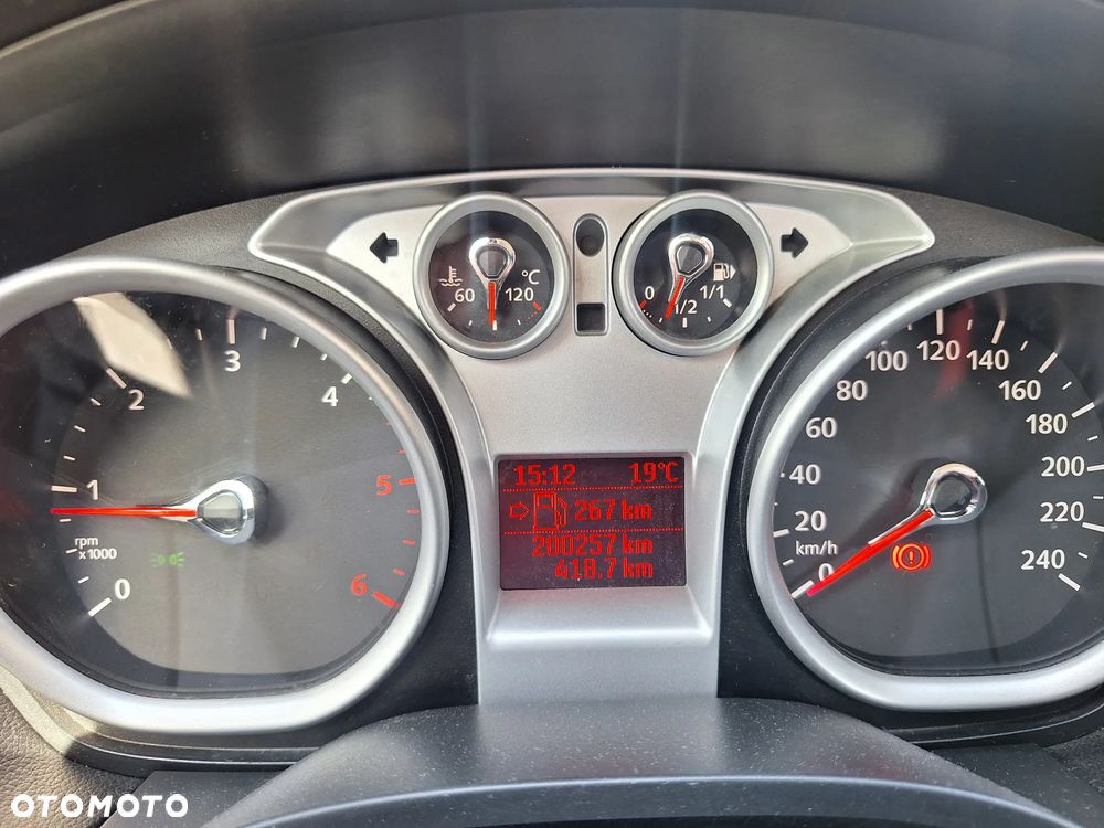 Ford Focus 1.8 TDCi Trend - 6