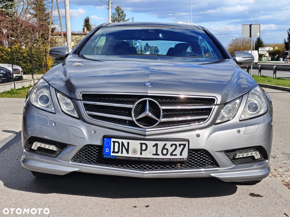 Mercedes-Benz Klasa E 350 CDI DPF BlueEFFICIENCY 7G-TRONIC Avantgarde - 24