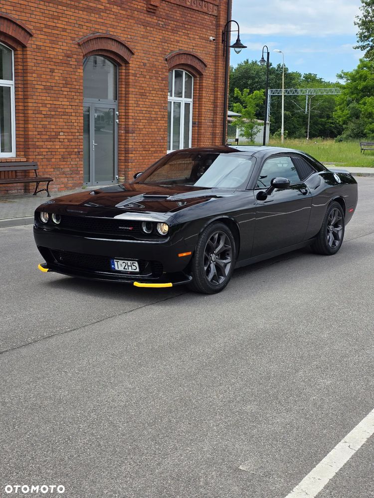 Dodge Challenger - 17