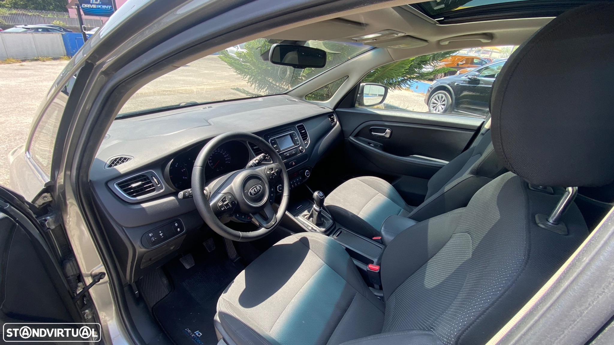 Kia Carens 1.7 CRDi ISG TX - 18