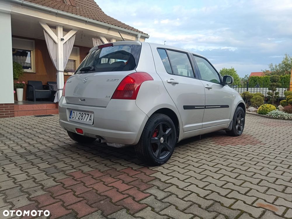 Suzuki Swift 1.3 GS / Premium 4WD - 12