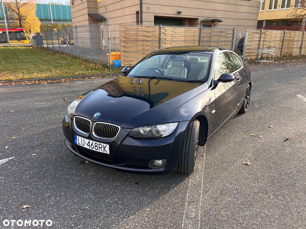BMW Seria 3 325d Coupe - 8