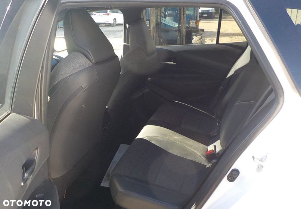 Toyota Corolla - 15