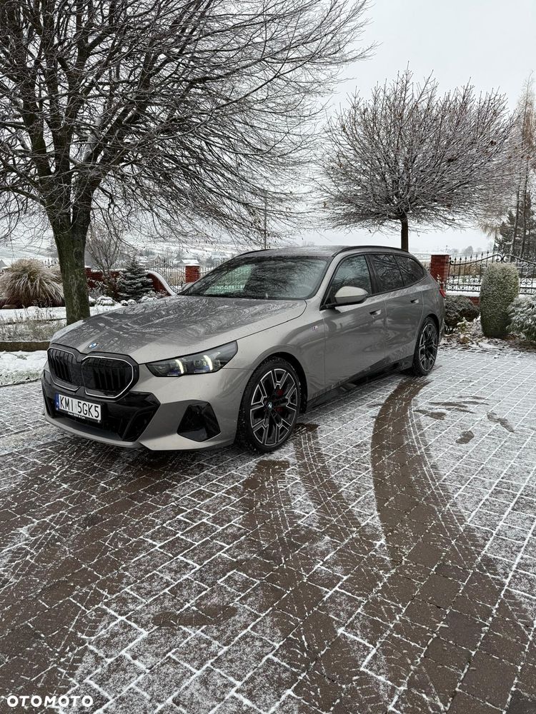BMW Seria 5 540d xDrive mHEV - 1