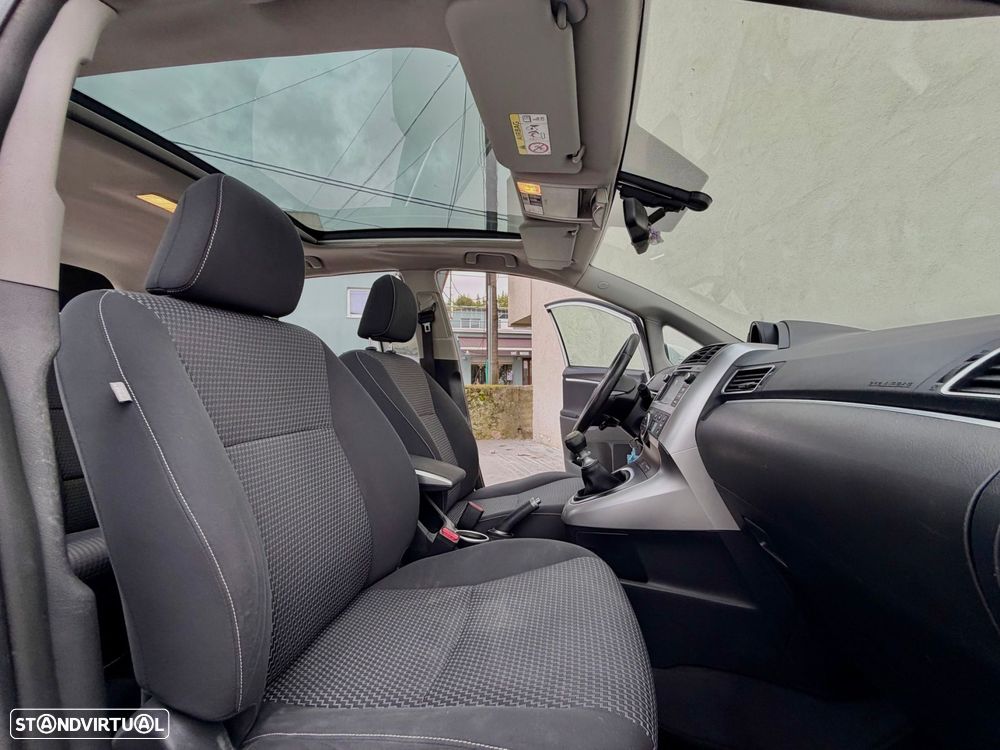 Toyota Verso 1.6 D-4D Active - 32