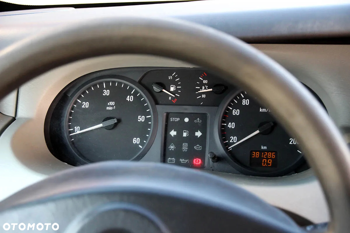 Opel Vivaro DTI Tour - 28