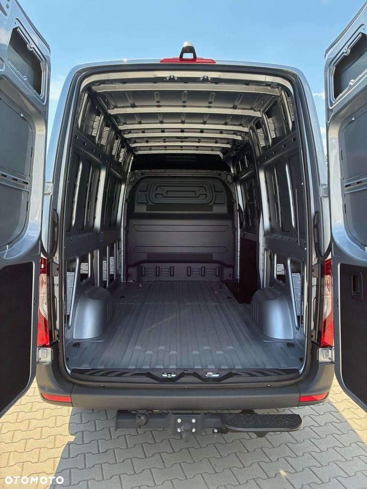 Mercedes-Benz SPRINTER 317 CDI FURGON PRO L2H2 - 19