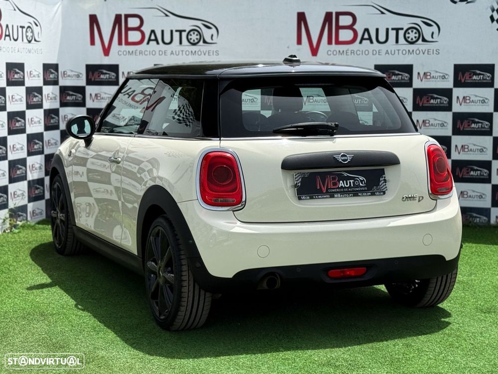 MINI 3 Portas One D - 6