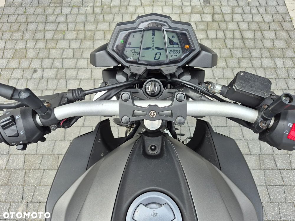Yamaha MT - 12