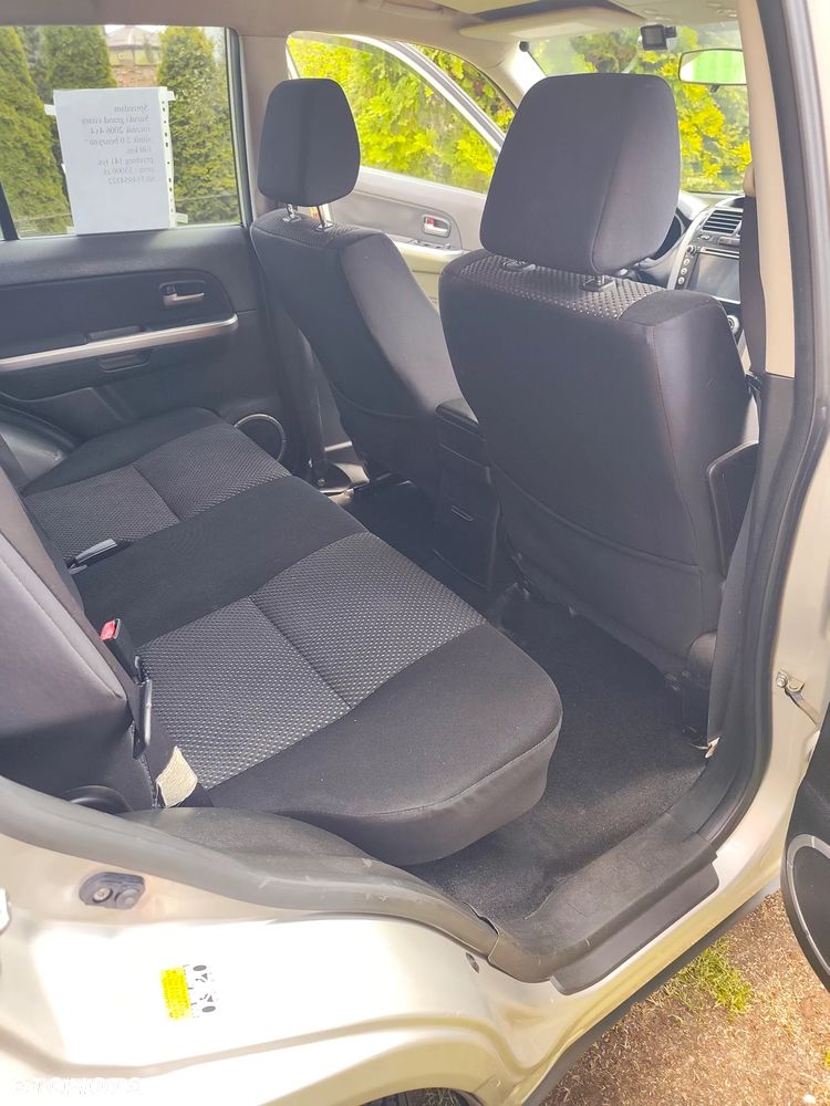 Suzuki Grand Vitara 2.0 Club - 6