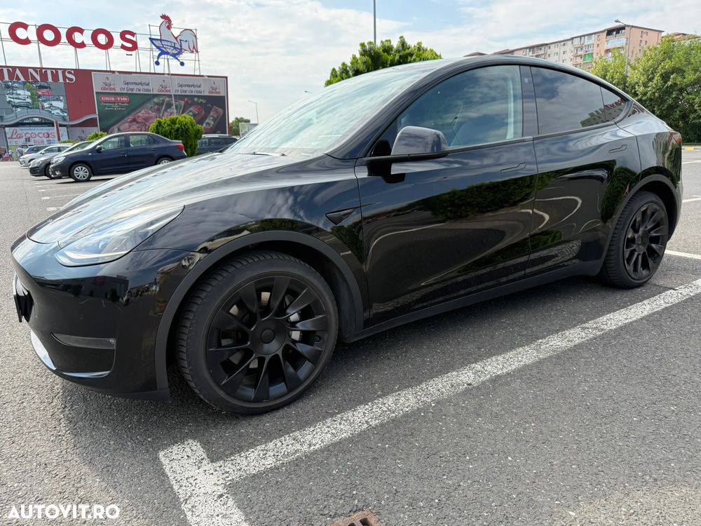 Tesla Model Y Long Range Dual Motor AWD - 5