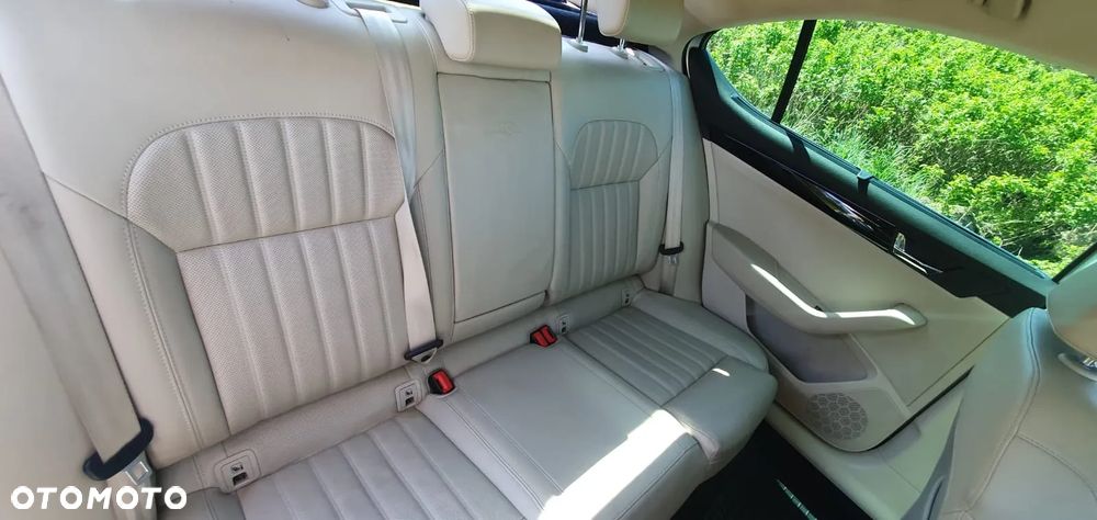 Skoda Superb 2.0 TSI 4x4 L&K DSG - 17