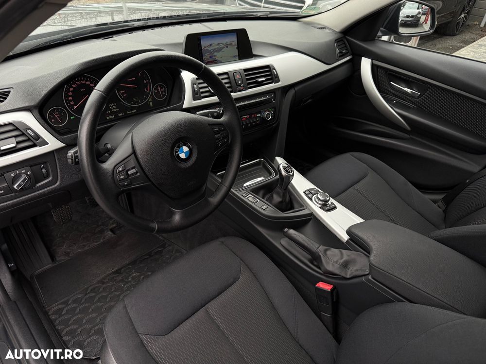 BMW Seria 3 318d Touring - 5