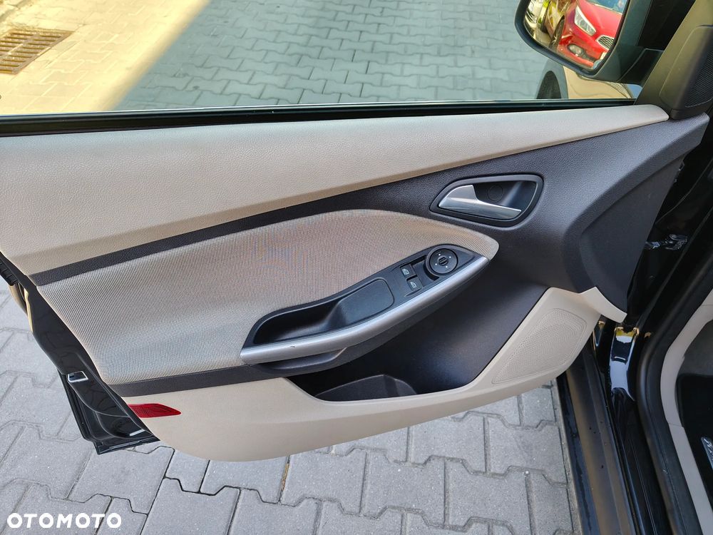 Ford Focus 1.6 Titanium - 13