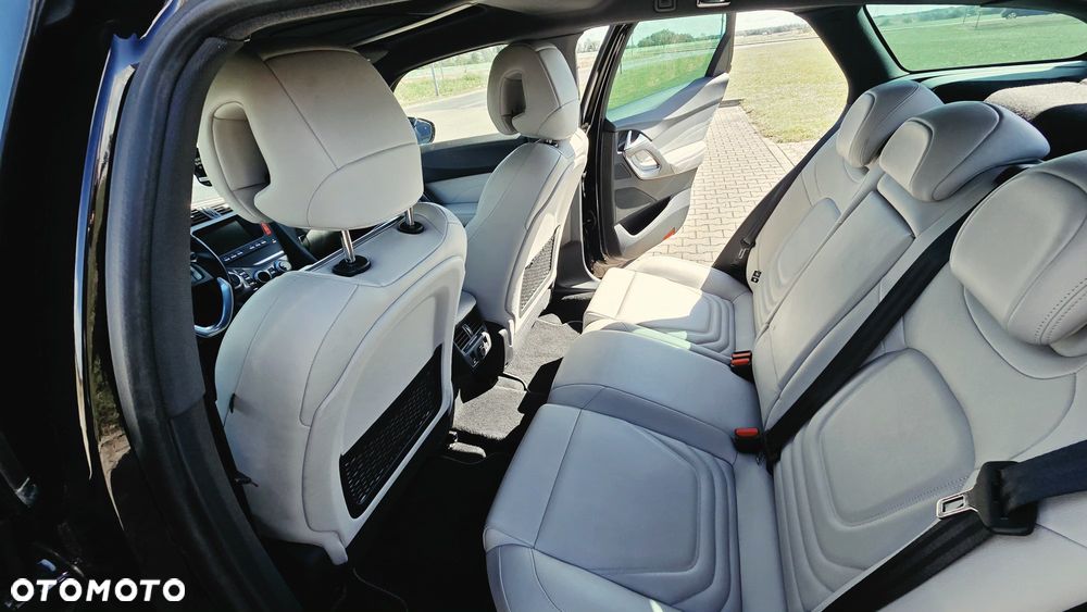 Citroën DS5 Hybrid4 EGS6 SportChic - 9