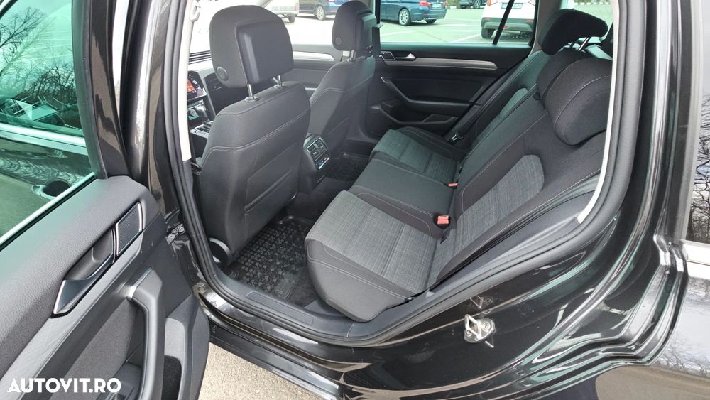 Volkswagen Passat 1.6 TDI SCR DSG Business - 10