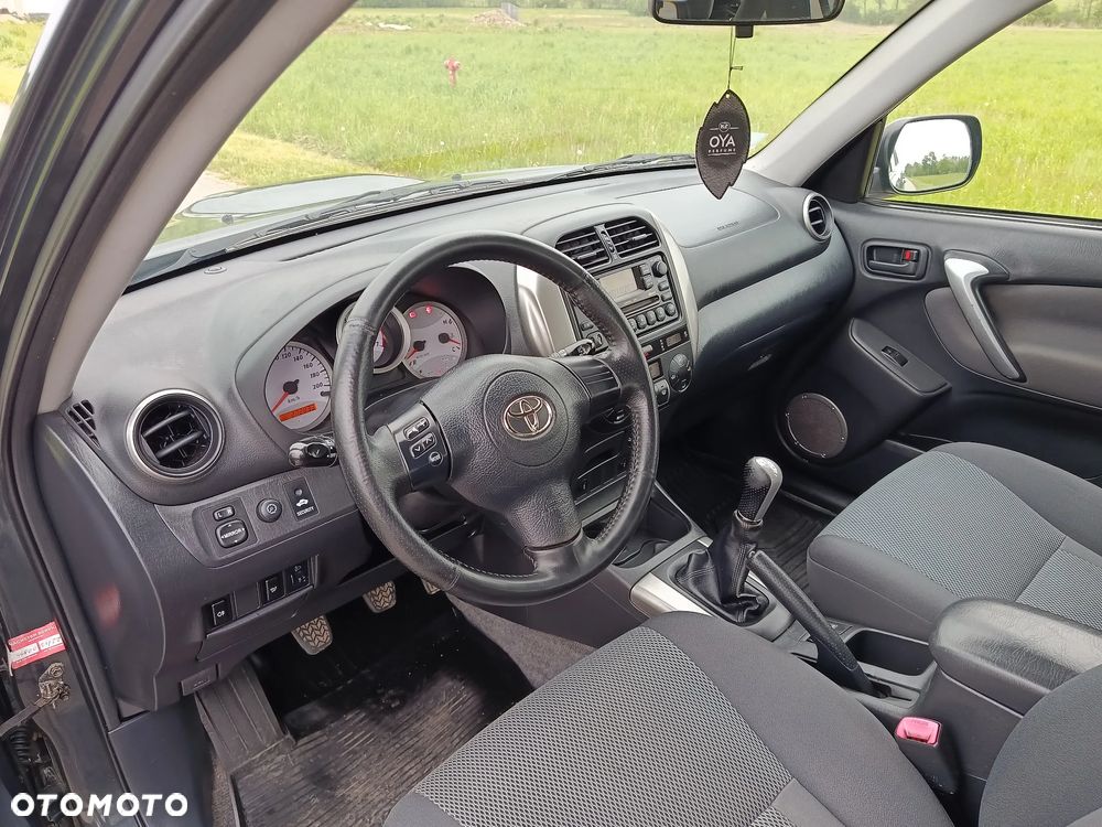 Toyota RAV4 D-4D 4x4 Edition - 10