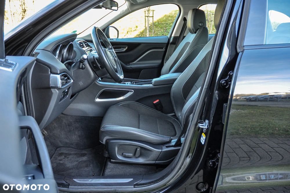 Jaguar F-Pace 2.0 i4D AWD R-Sport - 7