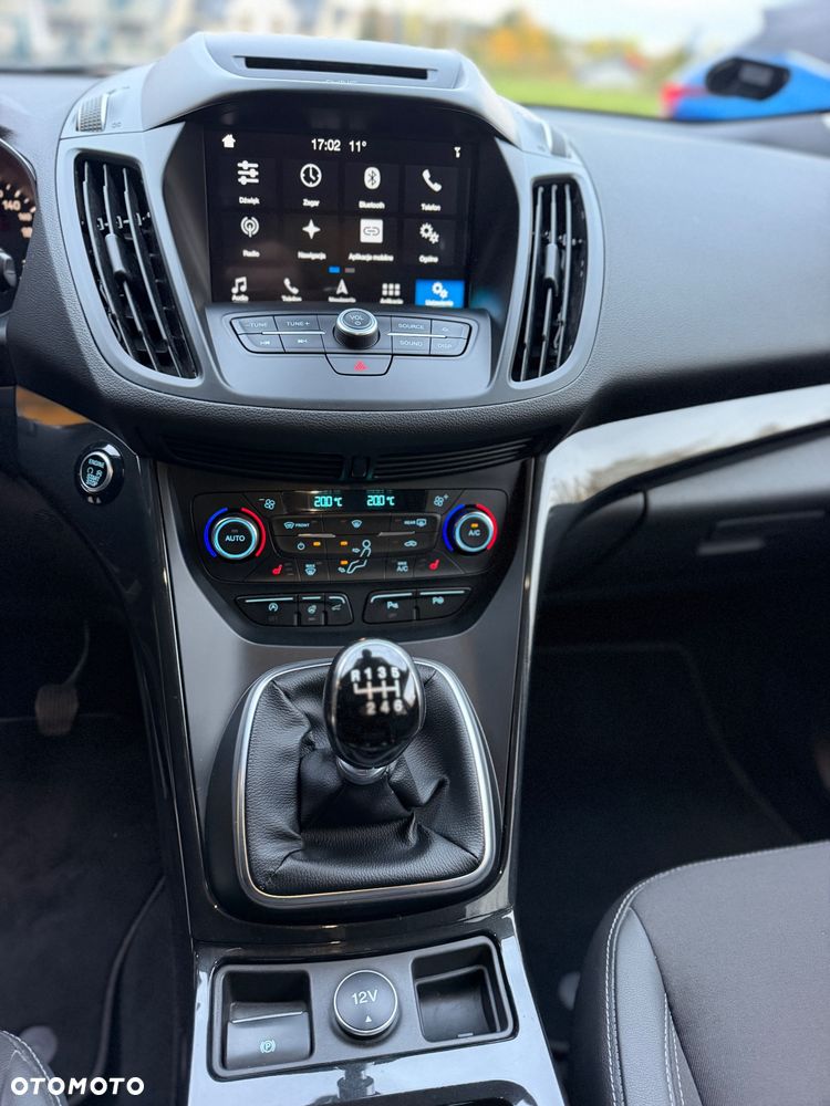 Ford Kuga - 26