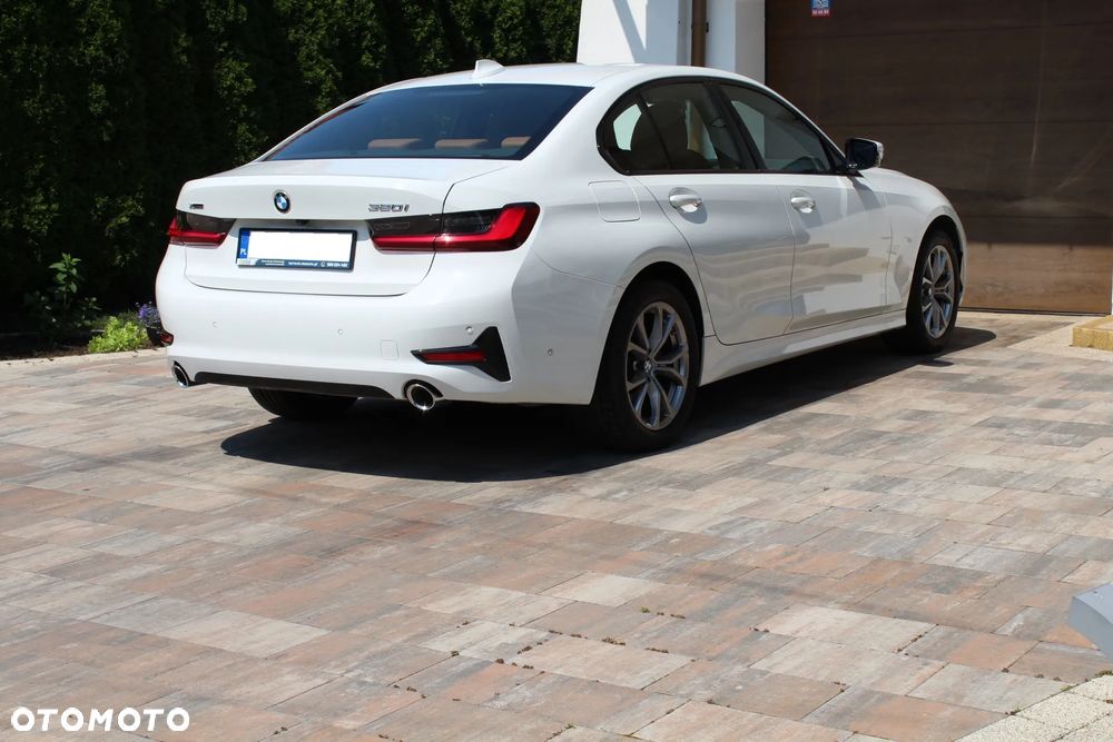 BMW Seria 3 320i xDrive Sport Line - 5