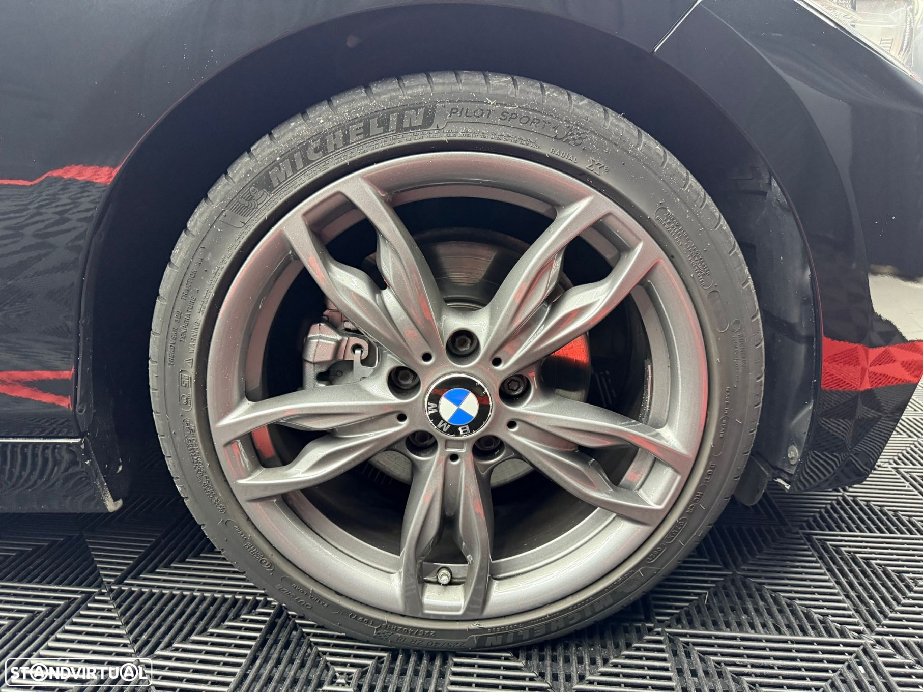 BMW 220 d Cabrio Pack M Auto - 24