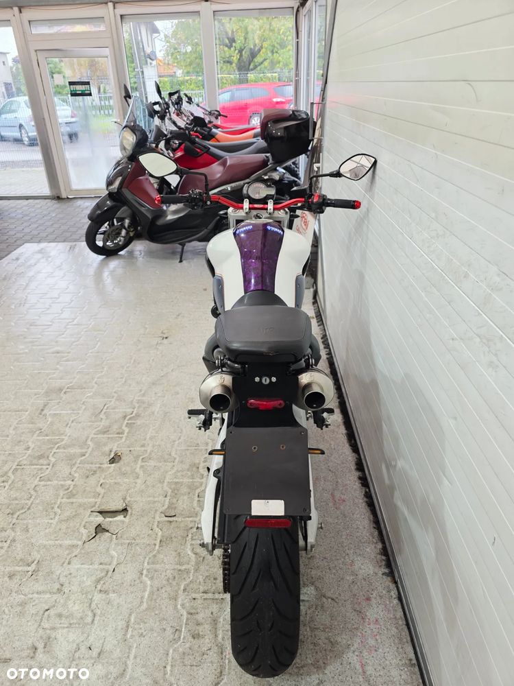 Yamaha MT - 22
