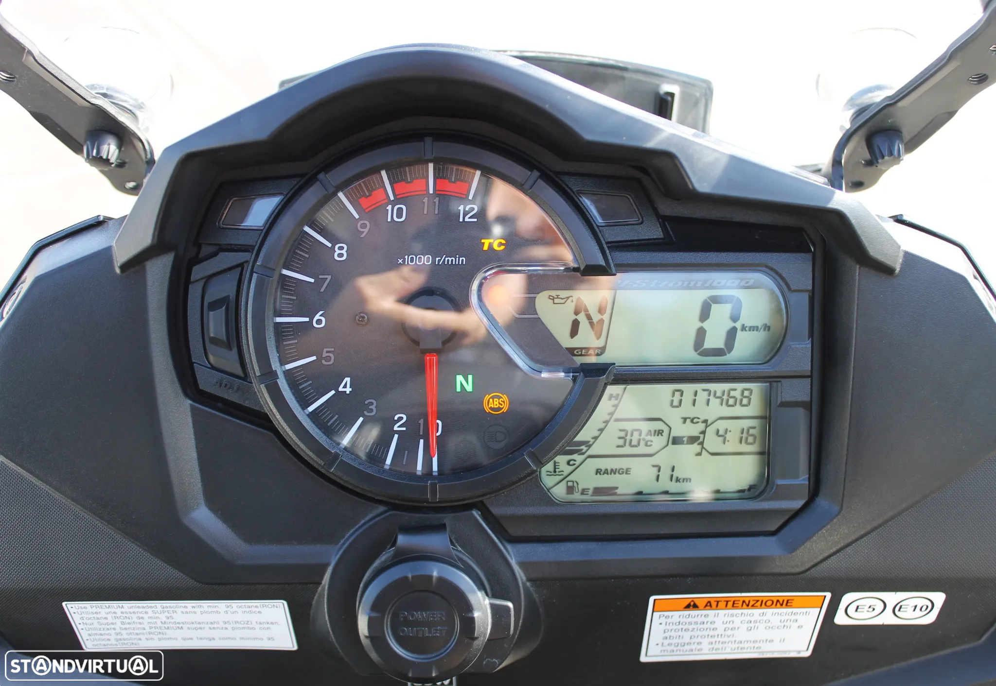 Suzuki DL V-STrom XT Adventure - 25