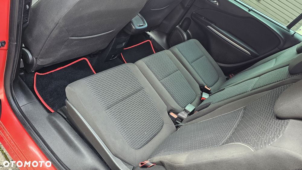 Opel Zafira - 15