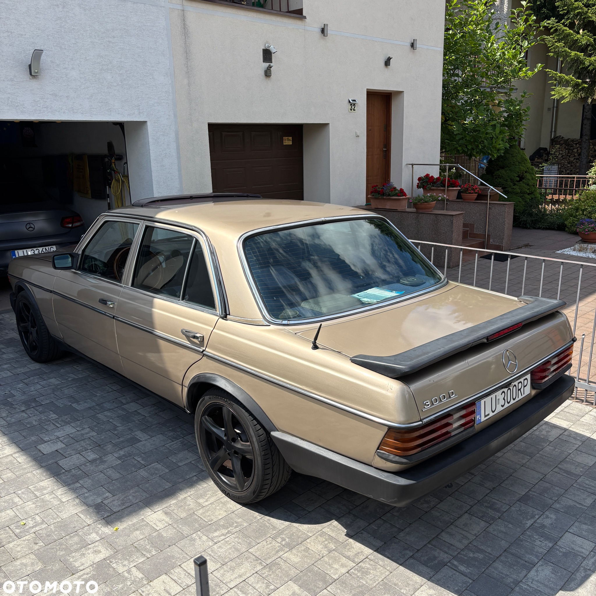 Mercedes-Benz W123 - 6