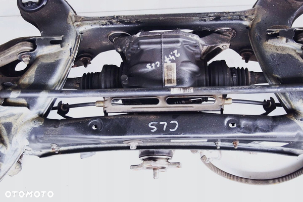 KOMPLETNE ZAWIESZENIE TYŁ Z DYFREM PRZEŁOŻENIE 2.47 - MERCEDES CLS 350 W218