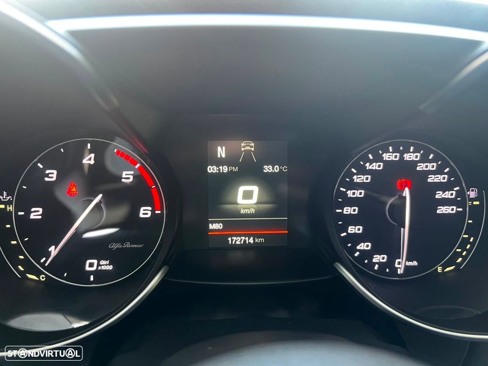 Alfa Romeo Giulia 2.2 D Super - 23