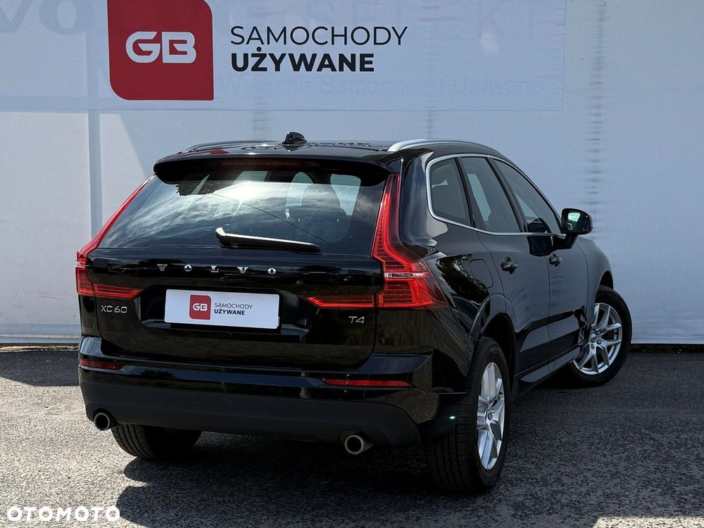 Volvo XC 60 T4 Momentum Pro - 13