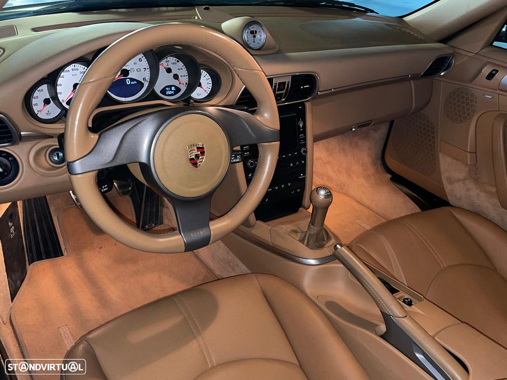 Porsche 911 (997) Carrera S - 10