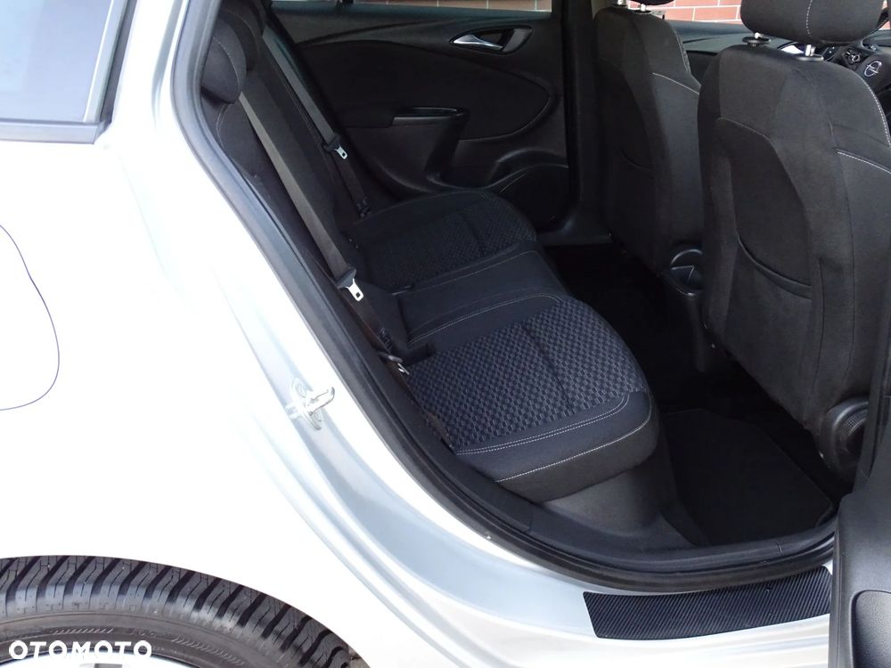 Opel Astra 1.4 Business - 24