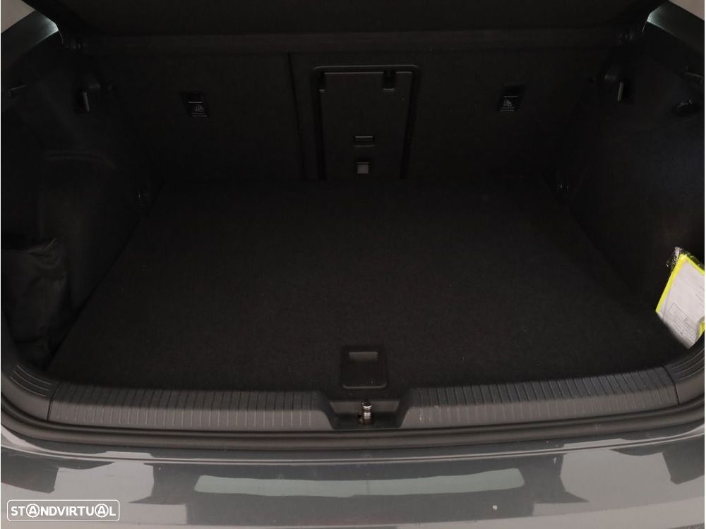 VW Golf 1.4 TSI e-Hybrid DSG - 26