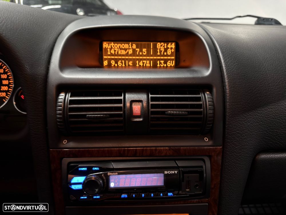 Opel Astra 1.4 Sport - 17