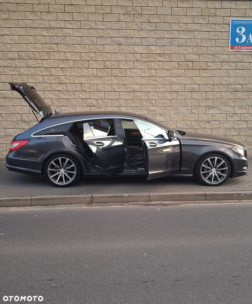 Mercedes-Benz CLS - 12