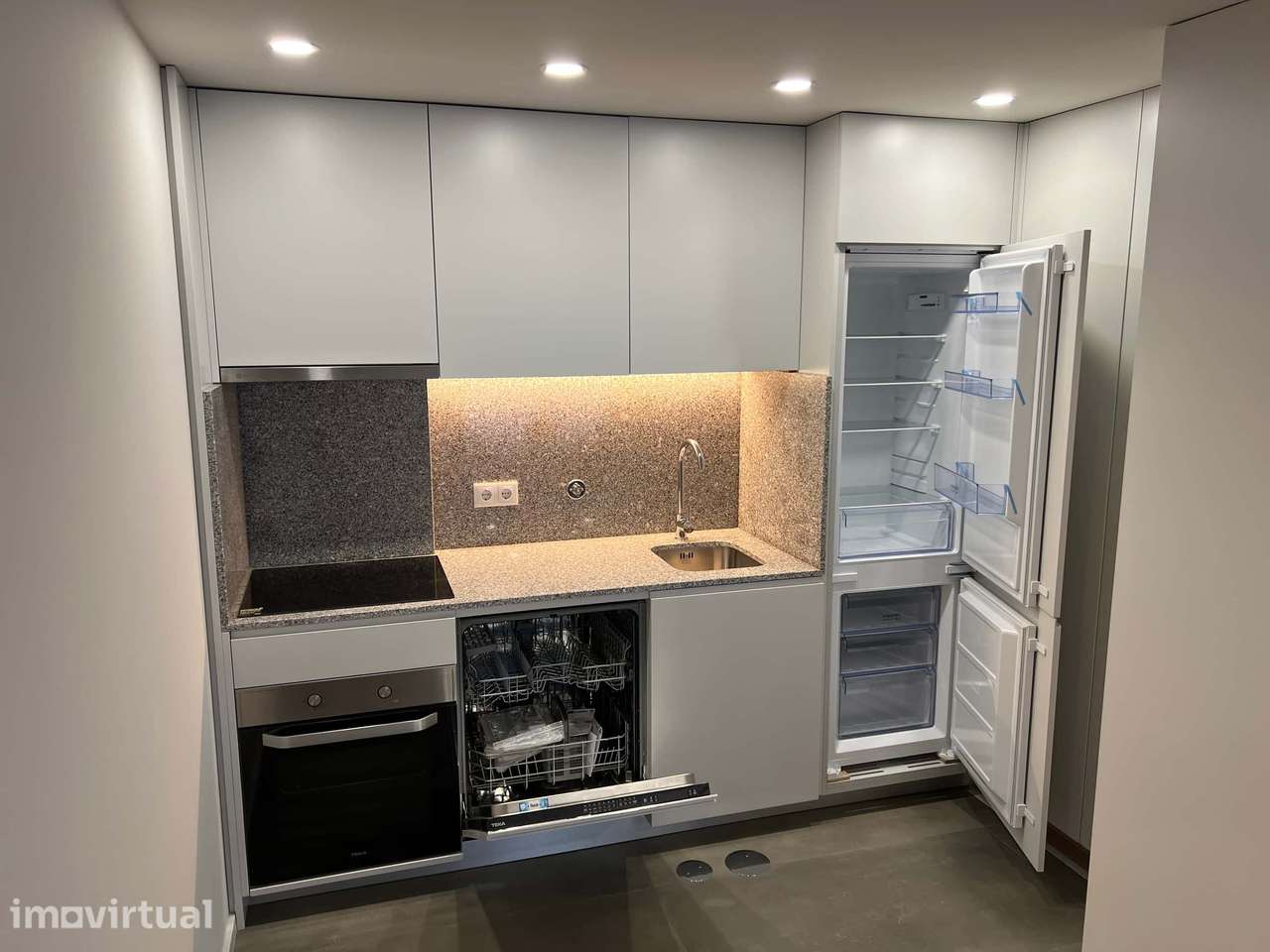 Apartamento em Rua Joaquim Nicolau de Almeida, Vila Nova de Gaia - Grande imagem: 4/27