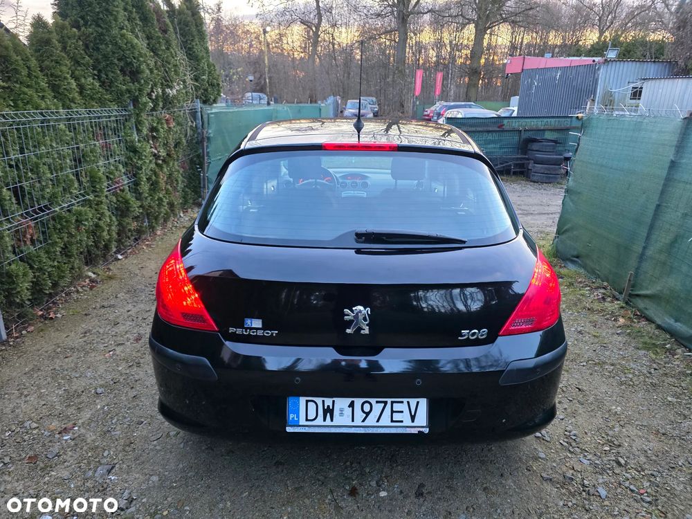 Peugeot 308 1.6 Premium - 16