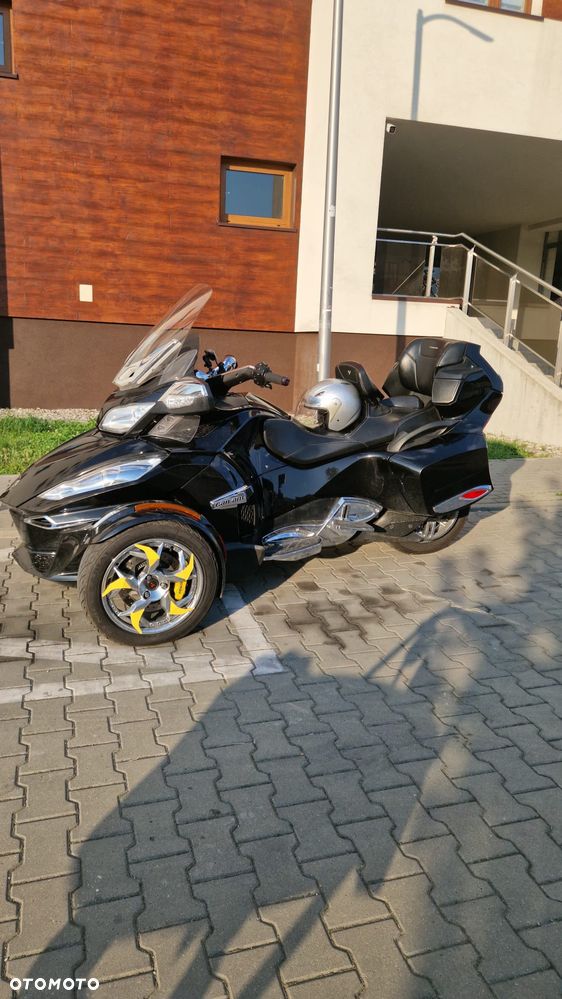 Can-Am Spyder - 1