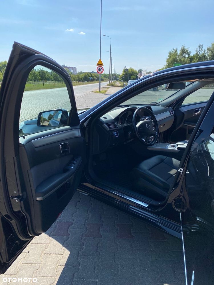 Mercedes-Benz Klasa E 220 CDI BlueEff Avantgarde - 13