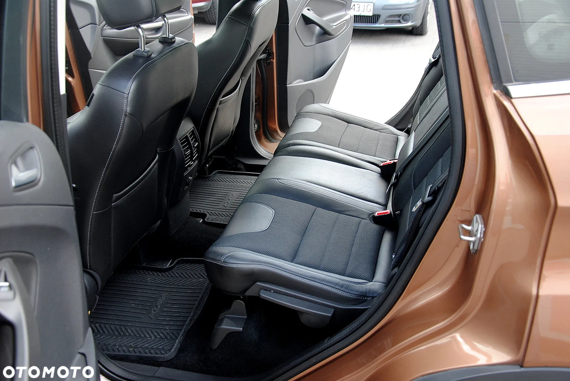 Ford Kuga 1.6 EcoBoost 4x4 SYNC - 9
