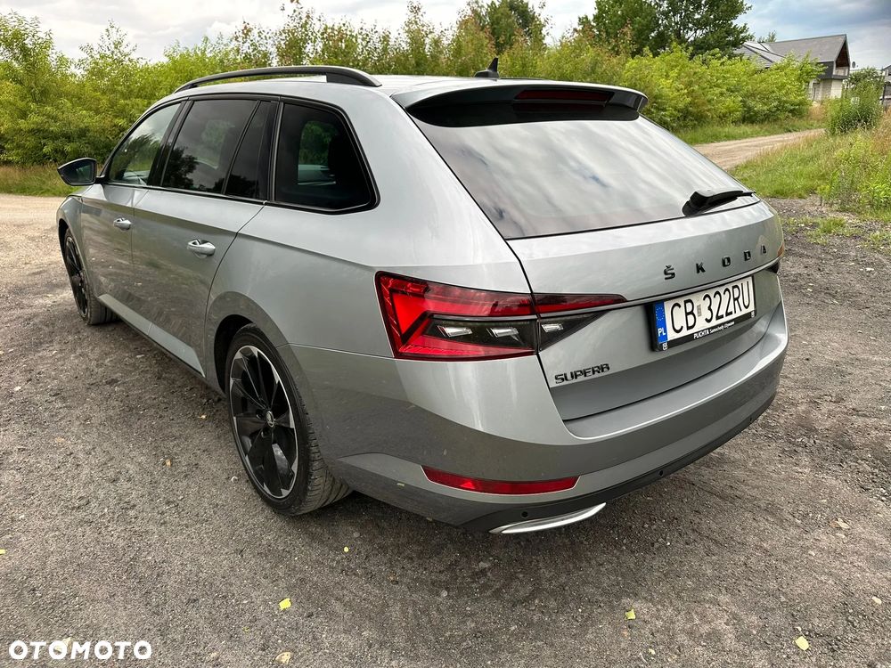 Skoda Superb 2.0 TDI SCR Sportline DSG - 8