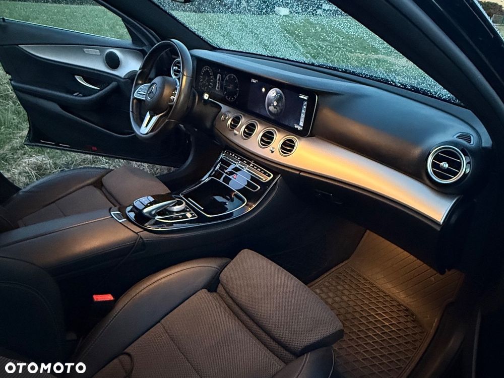 Mercedes-Benz Klasa E 220 d Avantgarde - 12