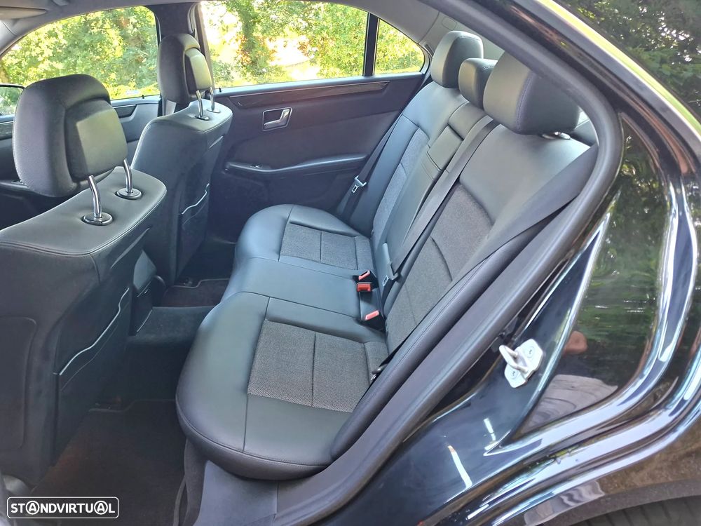 Mercedes-Benz E 250 CDI Avantgarde BE Auto. - 12